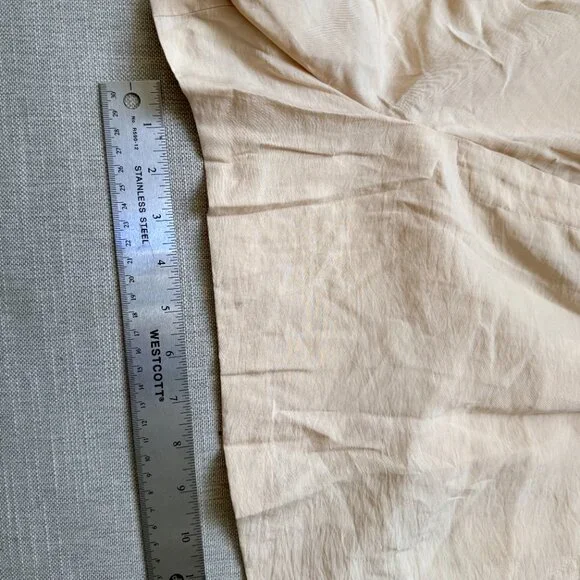 ZARA off-white/cream Silky-feel Bermuda shorts Women’s XL - Picture 3 of 8